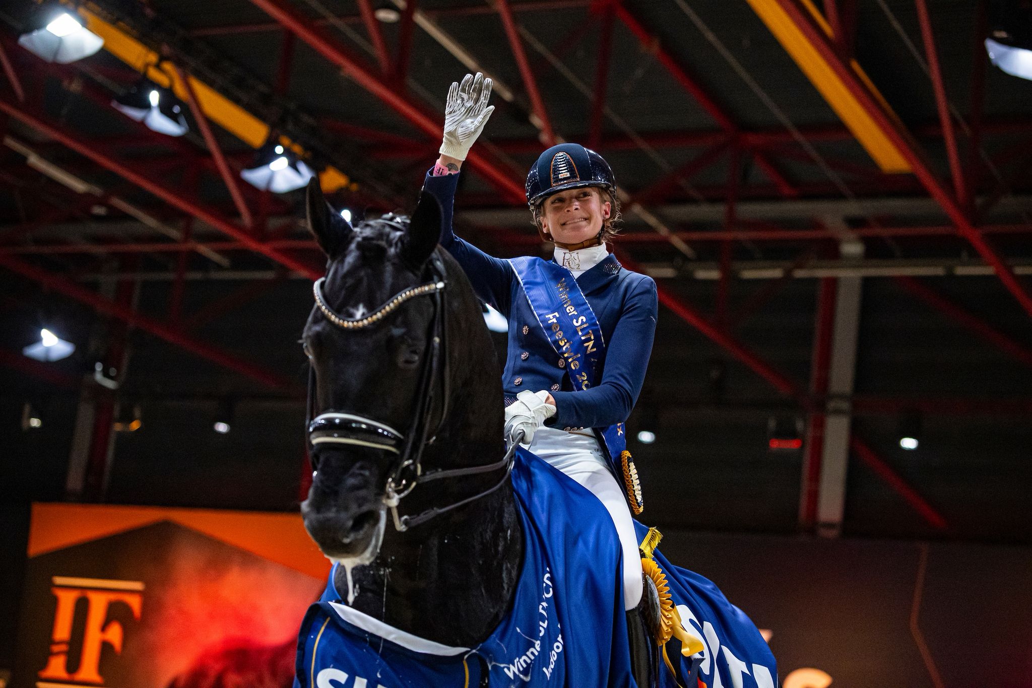 PHOTO-2025-10-19 Kuvasz Marieke wedstrijd Friesland -header-